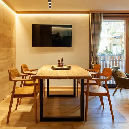 Maison Mont Blanc, Brand New Ideal For 4, Private Parking, Walking From Center Apartamento