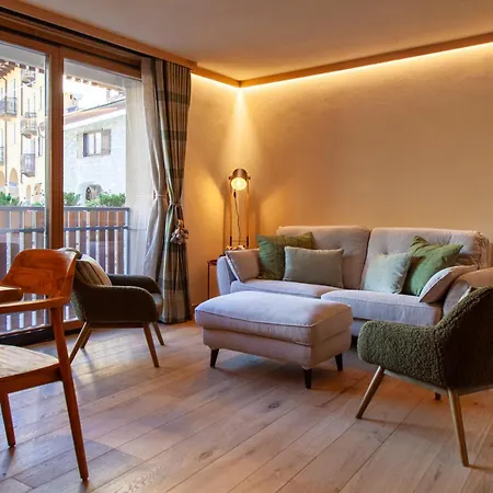 Apartman Maison Mont Blanc, Brand New Ideal For 4, Private Parking, Walking From Center *