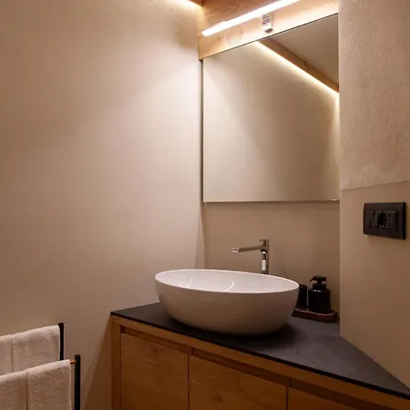 Apartmán Maison Mont Blanc, Brand New Ideal For 4, Private Parking, Walking From Center Courmayeur