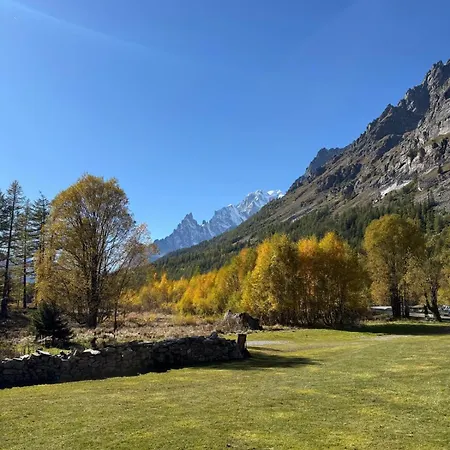 Apartmán Maison Mont Blanc, Brand New Ideal For 4, Private Parking, Walking From Center