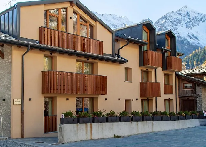 Apartman Maison Mont Blanc, Brand New Ideal For 4, Private Parking, Walking From Center