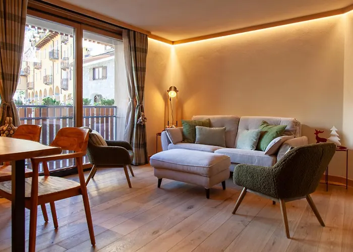 Apartman Maison Mont Blanc, Brand New Ideal For 4, Private Parking, Walking From Center *