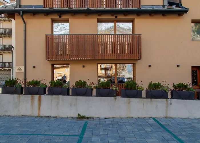 Maison Mont Blanc, Brand New Ideal For 4, Private Parking, Walking From Center Apartman