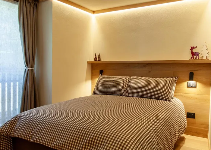 Maison Mont Blanc, Brand New Ideal For 4, Private Parking, Walking From Center