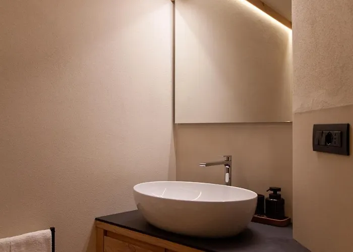 Apartman Maison Mont Blanc, Brand New Ideal For 4, Private Parking, Walking From Center Courmayeur