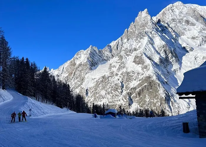 Maison Mont Blanc, Brand New Ideal For 4, Private Parking, Walking From Center * Courmayeur