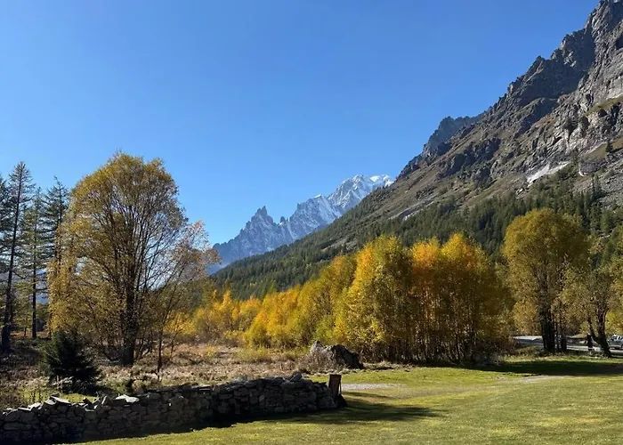 Apartamento Maison Mont Blanc, Brand New Ideal For 4, Private Parking, Walking From Center